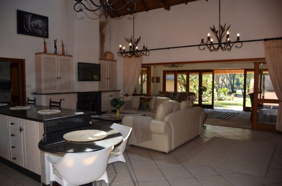 4 Bedroom Property for Sale in Lakeland North West